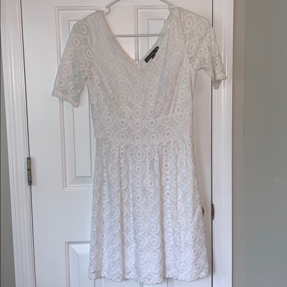 White short sleeve lace dress